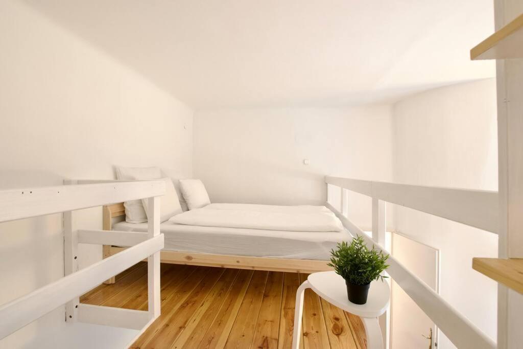 Apartment Standard By Hi5 - St. King Street 6. *